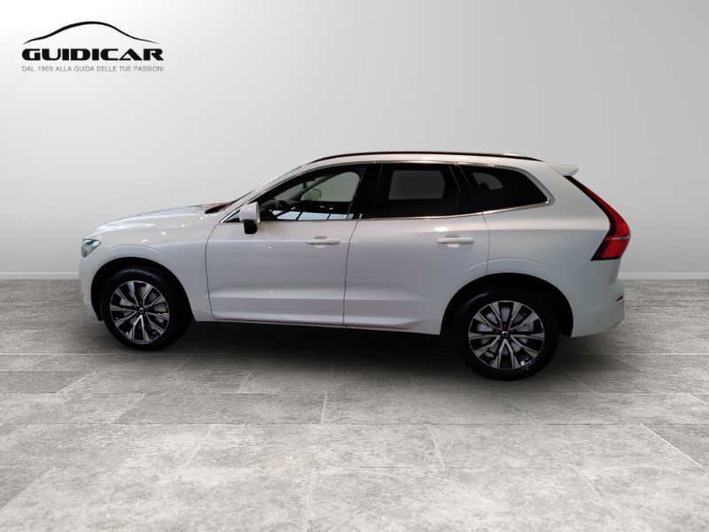 GuidiCar - VOLVO N.XC60 1 XC60 2.0 b4 Core auto Nuovo