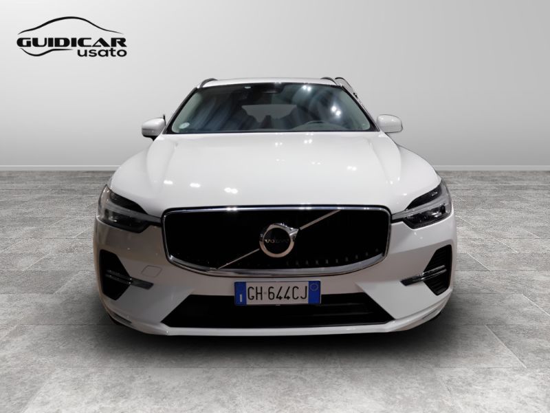 GuidiCar - VOLVO XC60 2021 XC60 N1 2.0 B4 d Momentum auto my22 Usato